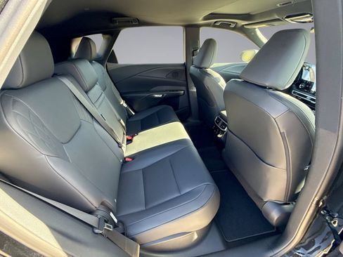 Used 2026 Lexus RX 350 Premium w/ Convenience Package FWD image 17
