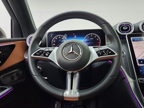 Used 2023 Mercedes-Benz GLC 300 4MATIC image 29