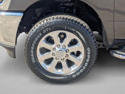 New 2026 RAM 2500 Laramie AWD/4WD image 10