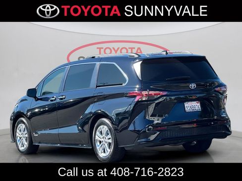 Used 2021 Toyota Sienna XSE w/ XSE Plus Package image 7