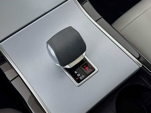 Used 2025 Land Rover Range Rover Velar S image 18