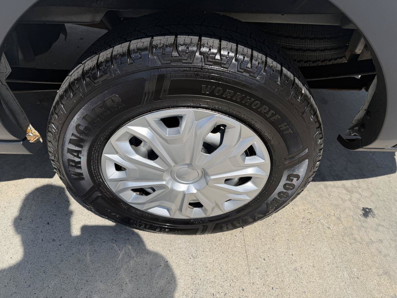 Used 2018 Ford Transit 150 130 Low Roof RWD image 11