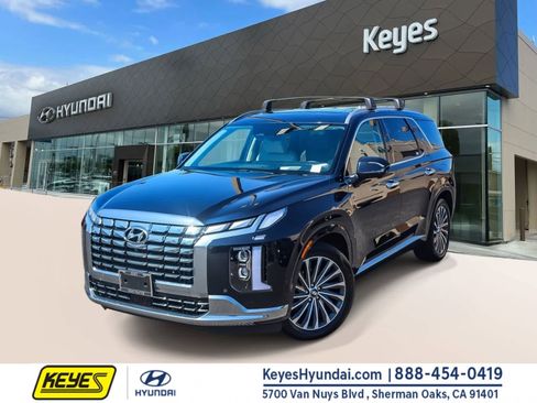 Used 2024 Hyundai Palisade Calligraphy image 1