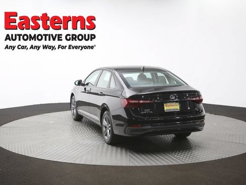 Used 2024 Volkswagen Jetta SE FWD image 64