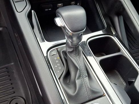 Used 2024 Kia Telluride S FWD image 12