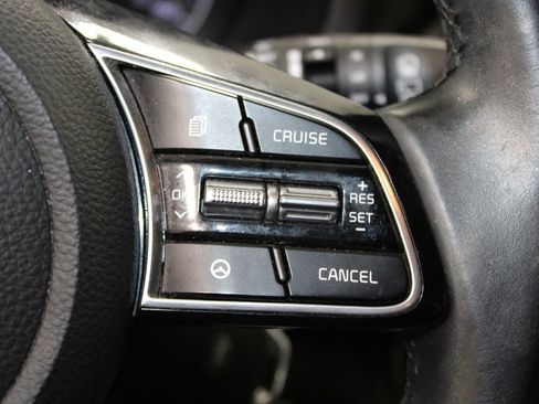 Used 2021 Kia Seltos S FWD image 19