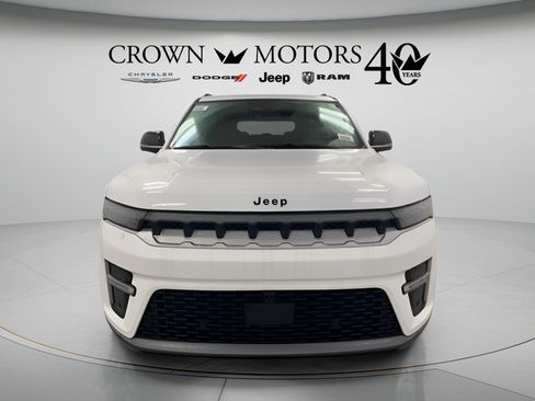 Used 2026 Jeep Grand Wagoneer 4WD w/ Premium Group I image 2