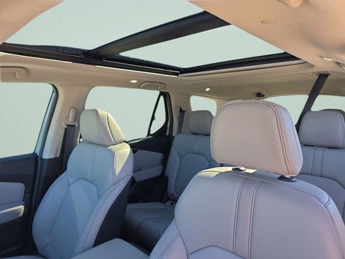 Used 2025 Honda Pilot Touring image 21