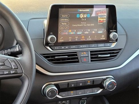 Used 2025 Nissan Altima 2.5 S image 21