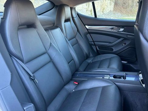 Used 2014 Porsche Panamera S image 18