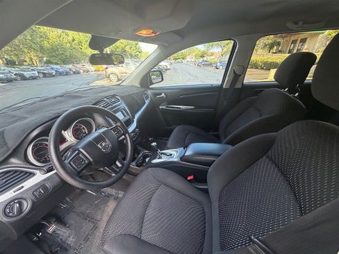 Used 2018 Dodge Journey SE FWD image 24