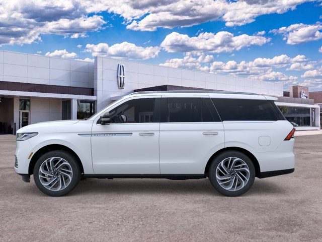 New 2026 Lincoln Navigator Reserve AWD/4WD image 3