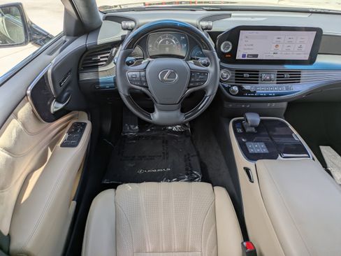 Used 2023 Lexus LS 500 w/ Interior Upgrade Package image 14
