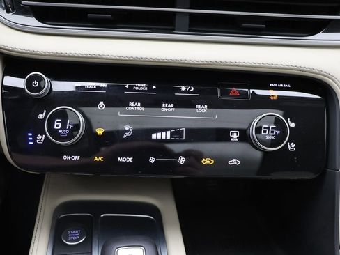 Used 2023 INFINITI QX60 Luxe w/ Performance Audio Package image 22