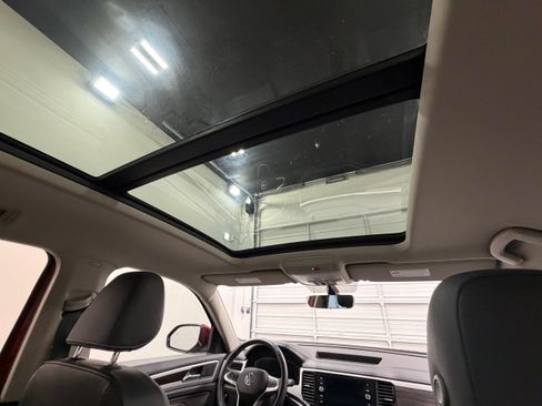 Used 2023 Volkswagen Atlas SE w/ Panoramic Sunroof Package FWD image 45