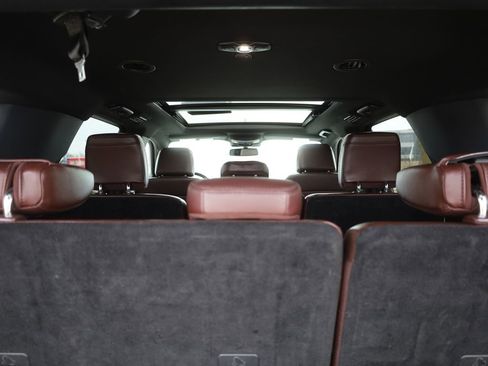 Used 2024 Ford Expedition Limited image 29