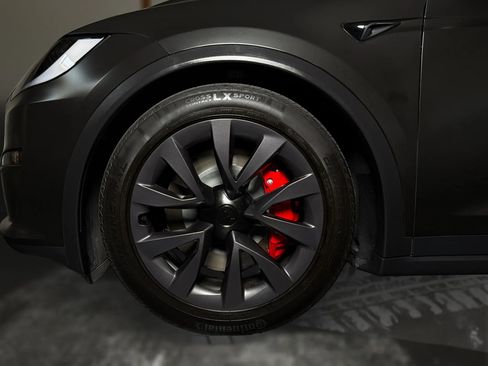 Used 2024 Tesla Model X AWD/4WD image 25