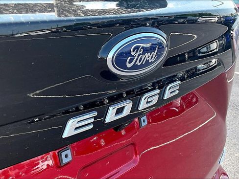 Used 2023 Ford Edge Titanium AWD/4WD image 32