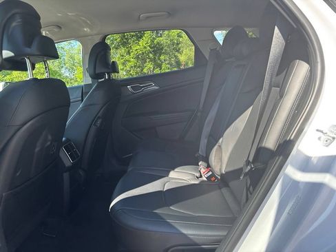Used 2023 Kia Sportage EX AWD/4WD image 12