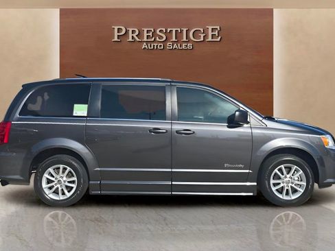 Used 2020 Dodge Grand Caravan SXT image 87