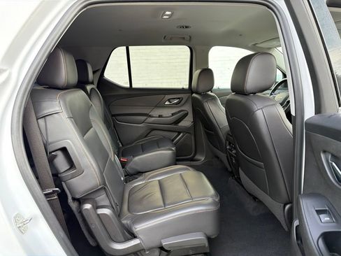Used 2021 Chevrolet Traverse LT AWD/4WD image 10