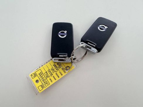 Used 2012 Volvo S60 T5 w/ Climate Pkg image 3