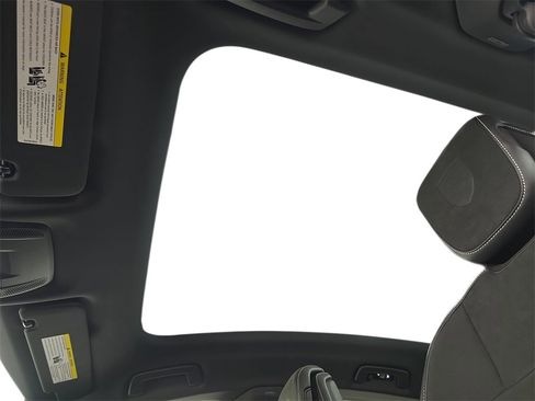 Certified 2025 Porsche Taycan image 28