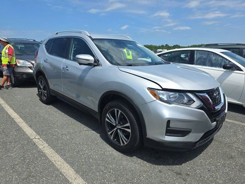 Used 2020 Nissan Rogue SV w/ Premium Package AWD/4WD image 2