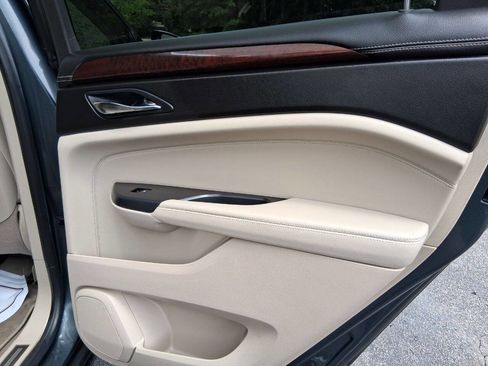 Used 2013 Cadillac SRX Luxury FWD image 23
