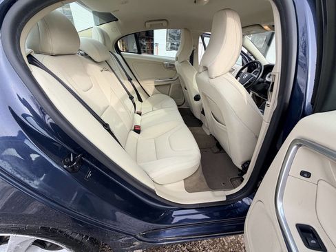 Used 2012 Volvo S60 T5 w/ Climate Pkg image 48