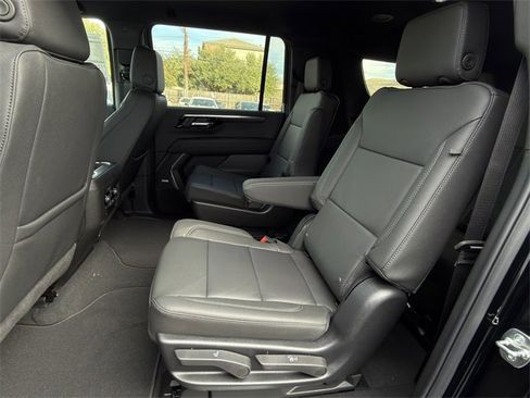 New 2026 Chevrolet Suburban LT w/ Comfort Package image 19