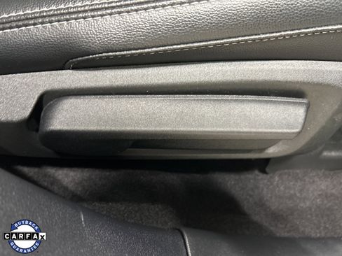 Used 2022 Ford Escape Titanium image 39