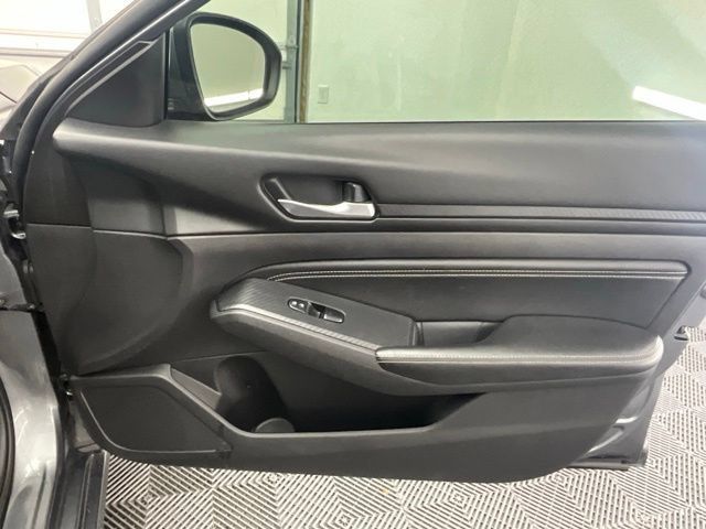 Used 2019 Nissan Altima 2.5 S FWD image 15