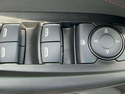 Used 2023 Chevrolet TrailBlazer RS AWD/4WD image 15