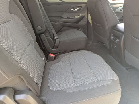 Used 2023 Chevrolet Traverse LT image 14