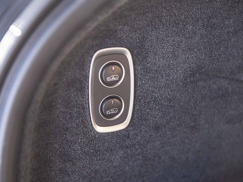 New 2026 Aston Martin DBX 707 image 17