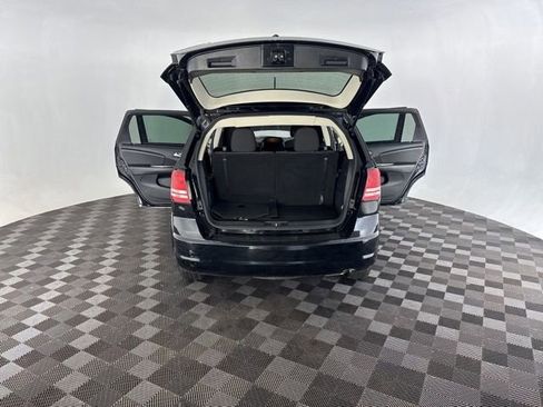 Used 2017 Dodge Journey SE w/ Flexible Seating Group FWD image 13