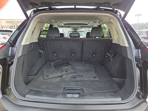 Certified 2023 Nissan Rogue SV w/ SV Premium B Package image 28