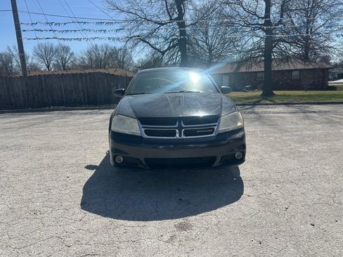 Used 2013 Dodge Avenger SXT image 10