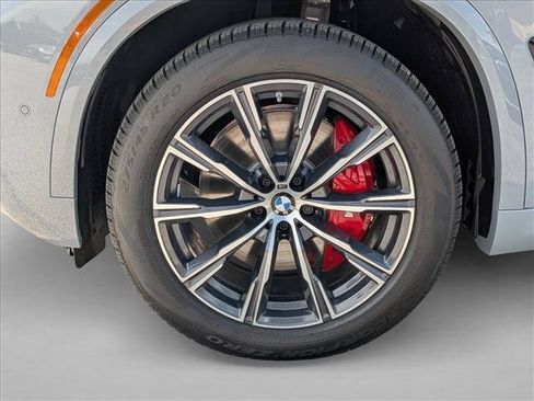 New 2026 BMW X5 xDrive40i w/ M Sport Package AWD/4WD image 10