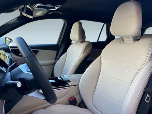 Used 2026 Mercedes-Benz GLC 300 image 5