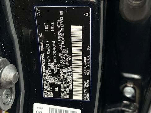 Certified 2023 Toyota Highlander XLE image 34