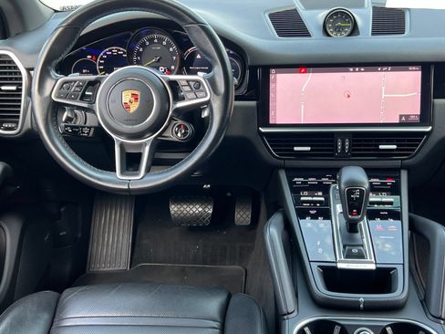 Certified 2020 Porsche Cayenne E-Hybrid AWD/4WD image 16
