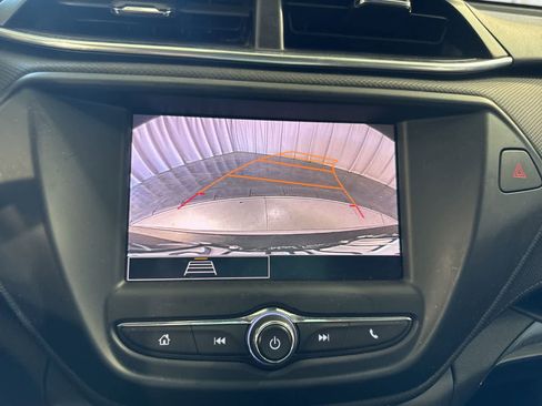 Used 2023 Chevrolet TrailBlazer LT FWD image 28