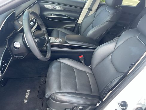 Used 2025 Genesis GV70 2.5T image 15