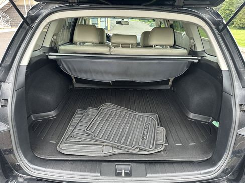 Used 2013 Subaru Outback 2.5i Premium w/ All-Weather Pkg AWD/4WD image 8