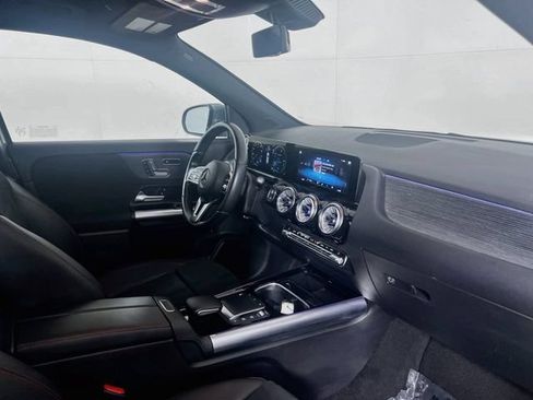 Used 2023 Mercedes-Benz GLA 250 4MATIC w/ AMG Line Exterior image 9