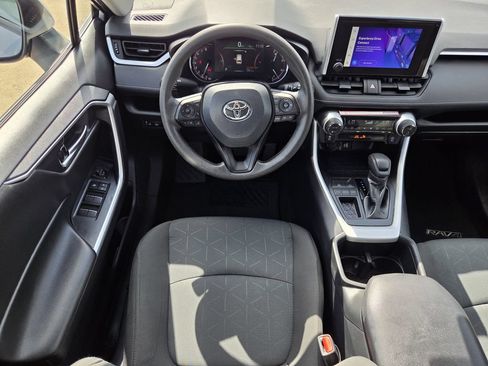 Used 2025 Toyota RAV4 XLE FWD image 14