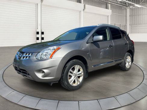 Used 2013 Nissan Rogue SV AWD/4WD image 7