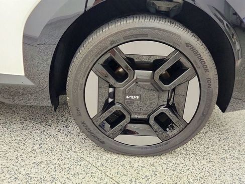 Used 2024 Kia EV9 GT-Line AWD/4WD image 9